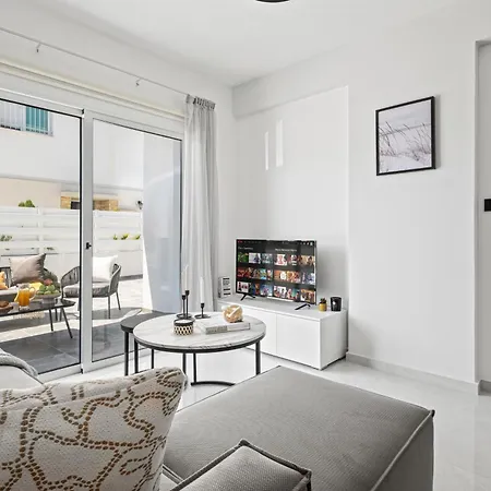 Amber By Nomads Apartament Pafos