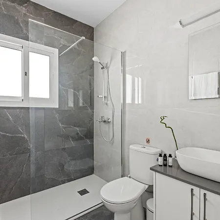 Apartment Amber By Nomads Paphos
