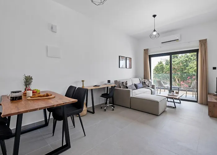 Amber By Nomads 파포스