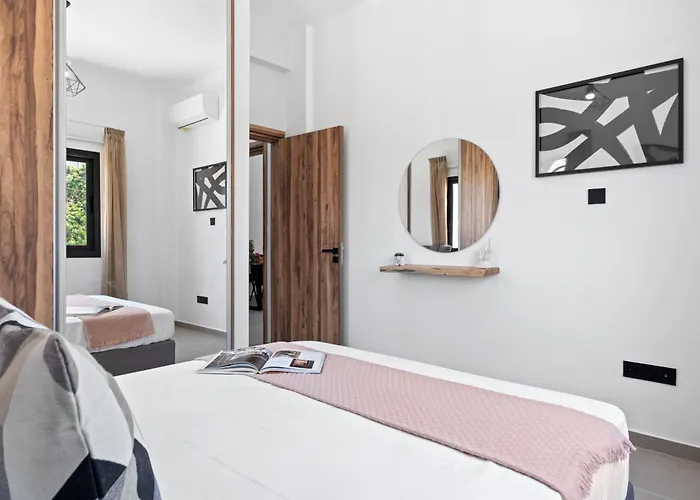 Amber By Nomads 파포스